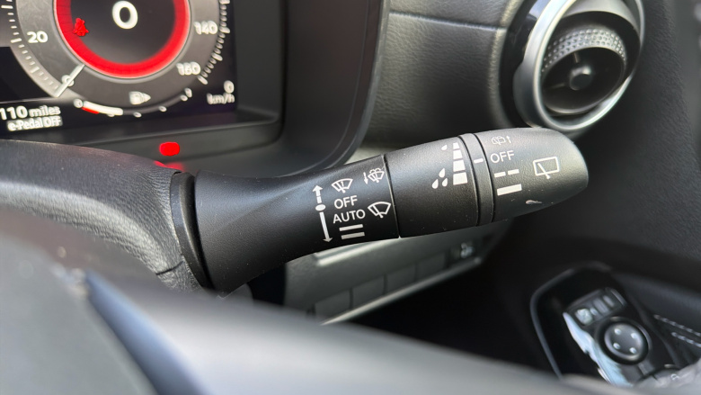 Nissan Juke 1.6 Hybrid Tekna 5dr Auto Hybrid Hatchback